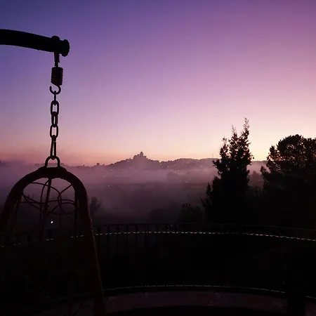 לינה וארוחת בוקר Panorama *